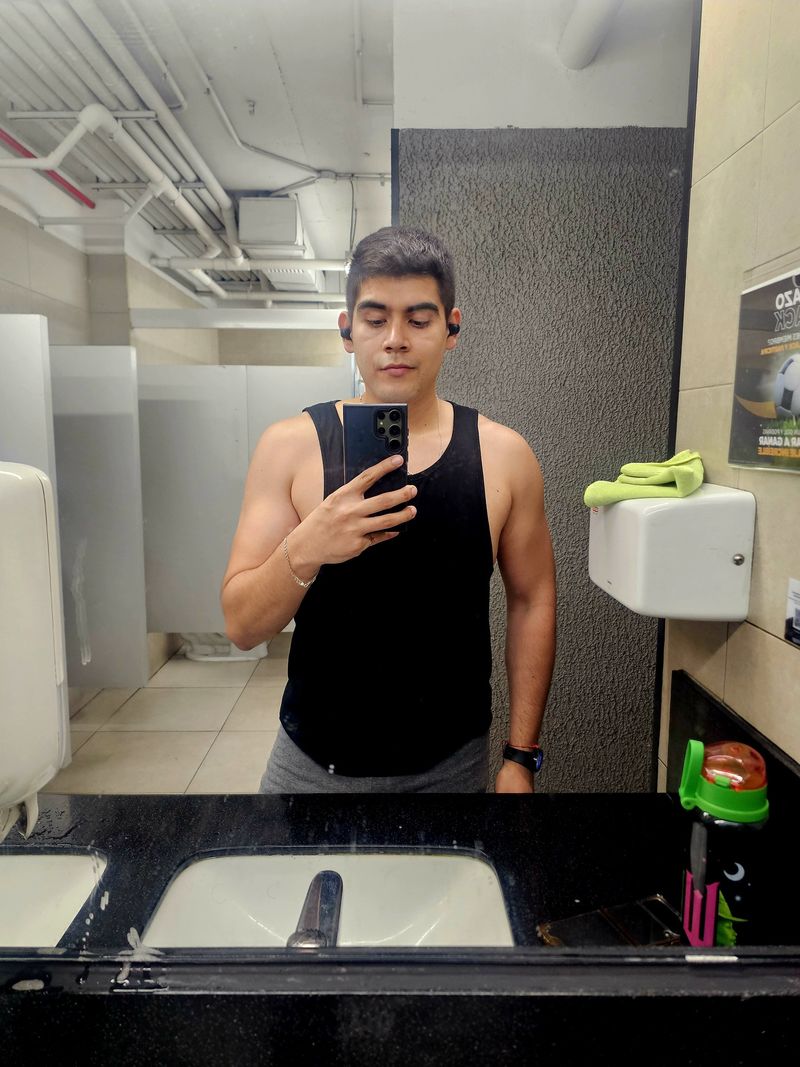 Luisfer, 31