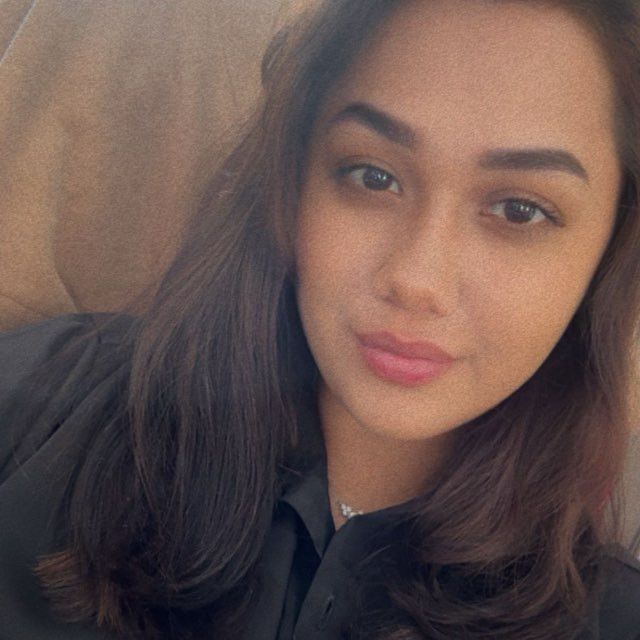 Zuna, 27