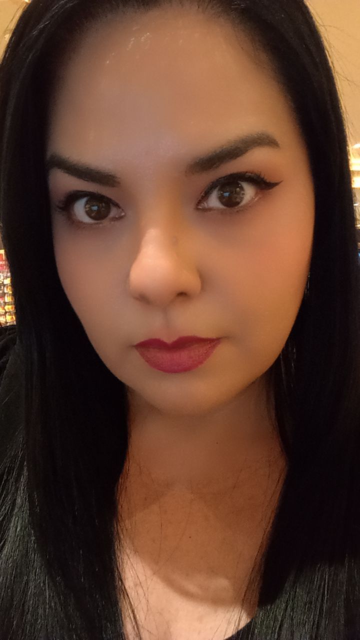 Claudia, 45
