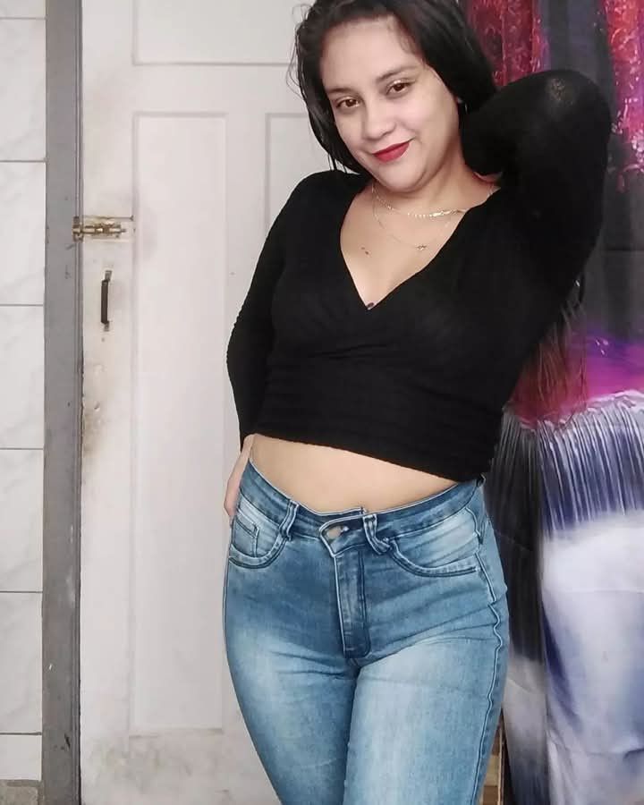 Kat, 27