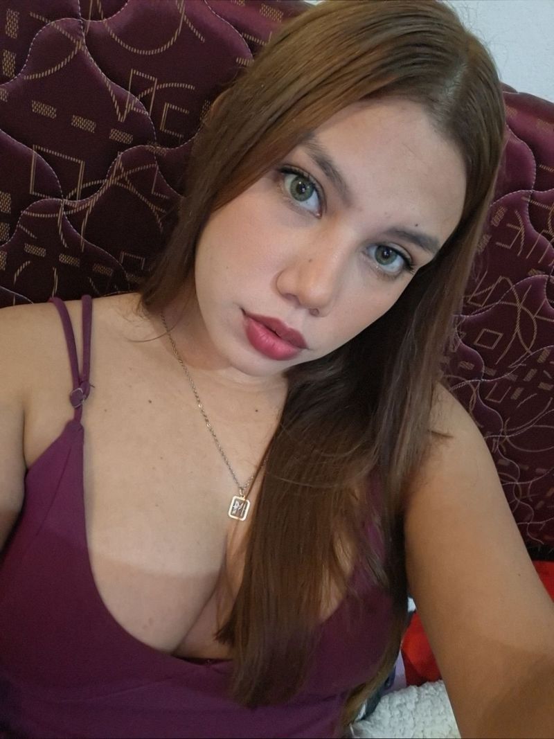 Ivette, 25