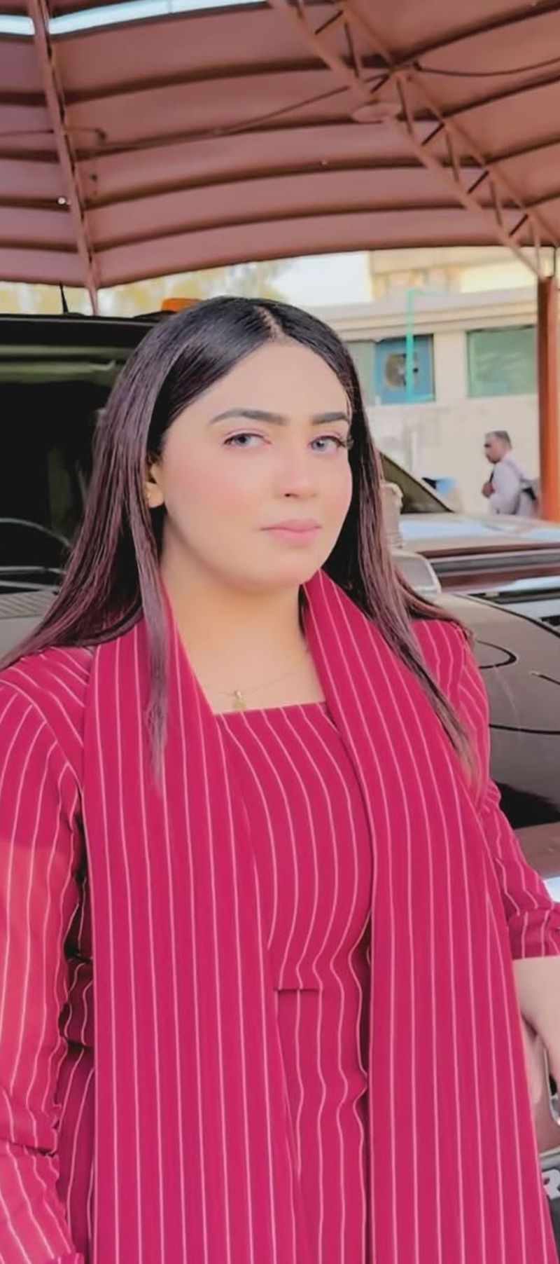 Amna, 36