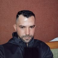 Carlos, 38