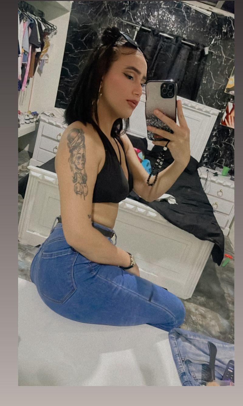 Brenda, 22