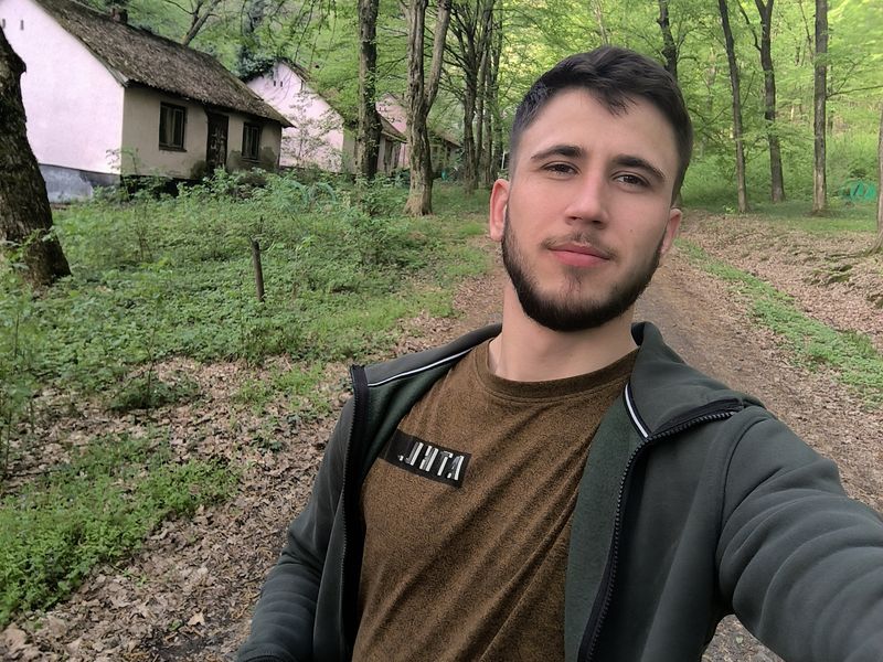 Roman, 26