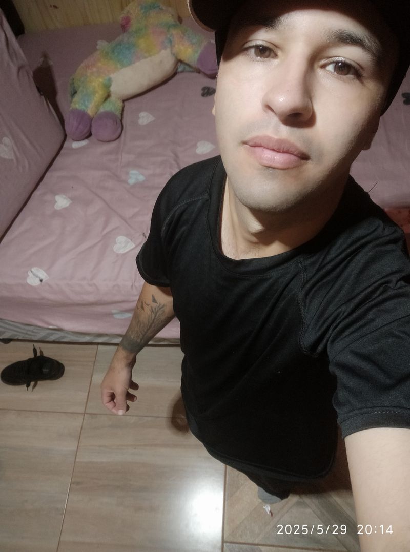 Walter Emanuel, 28