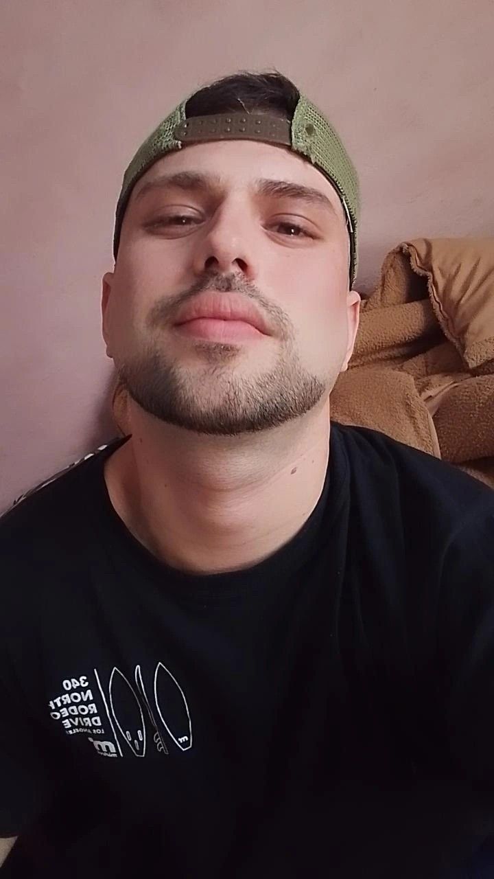 Christian, 27