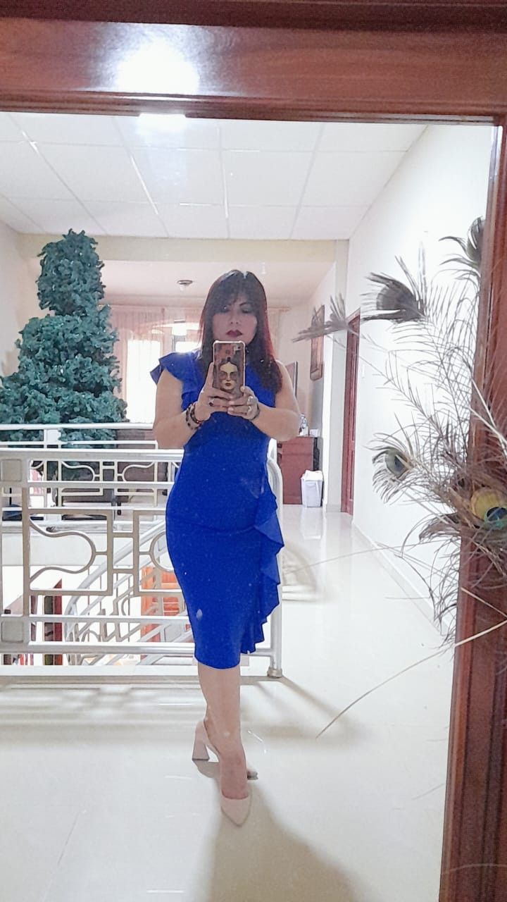 Elizabeth, 45
