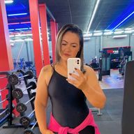 Cristina, 43
