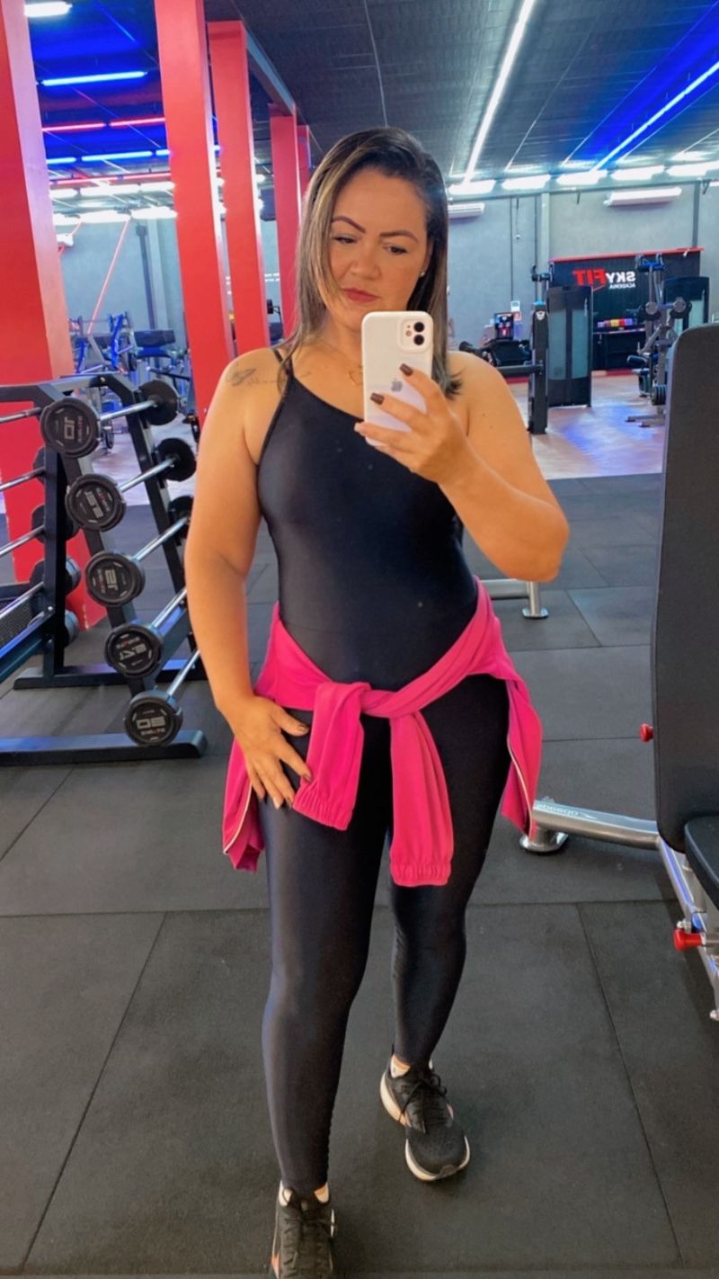 Cristina, 43