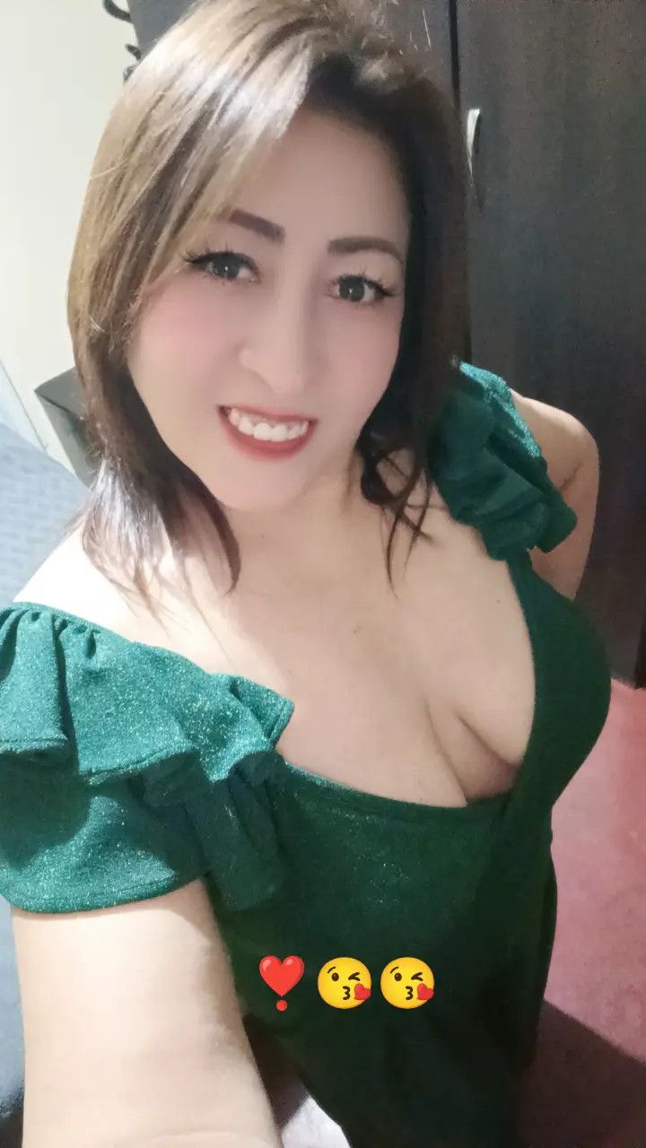 Karina, 48