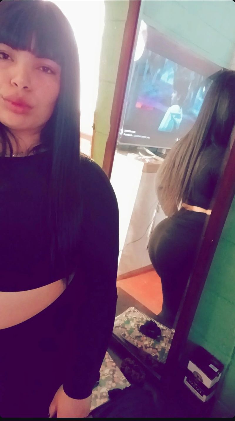 Karencita, 24