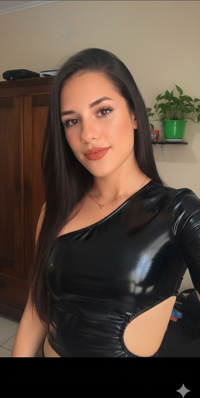 Camila, 22