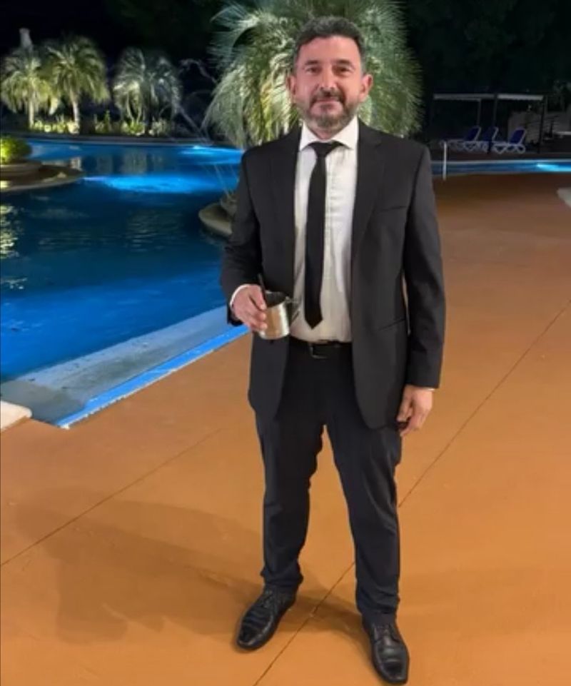 José, 51