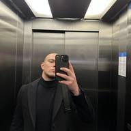Макс, 23