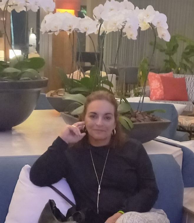 Ivana, 65