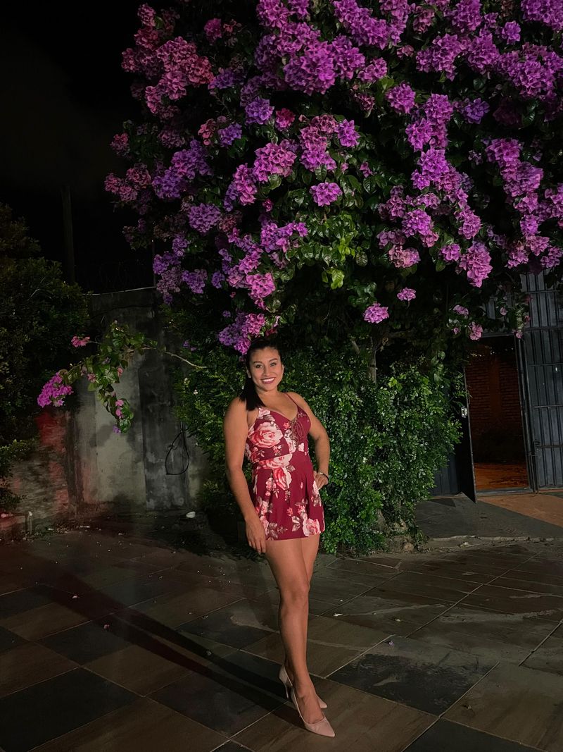 Dayana, 27