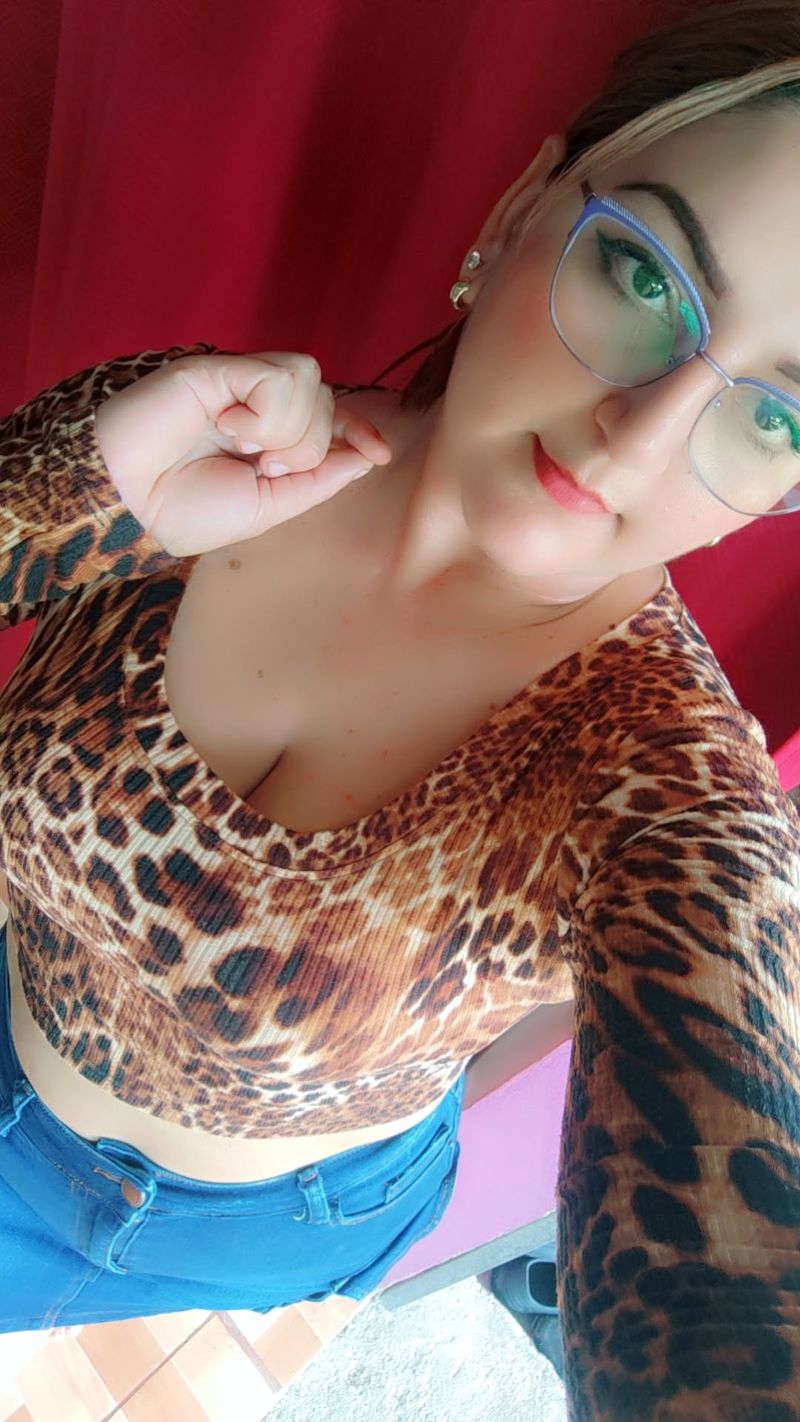 Yessi, 37