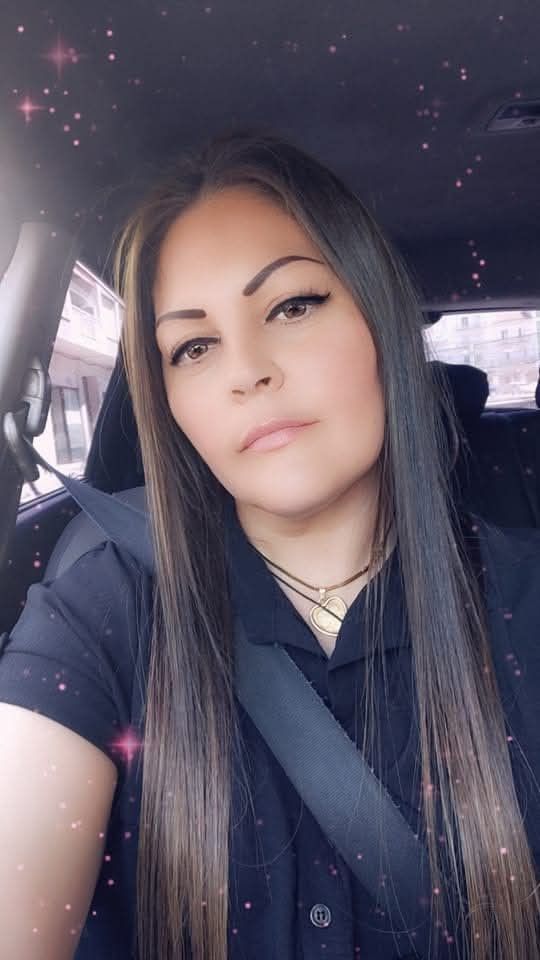 Karen, 44