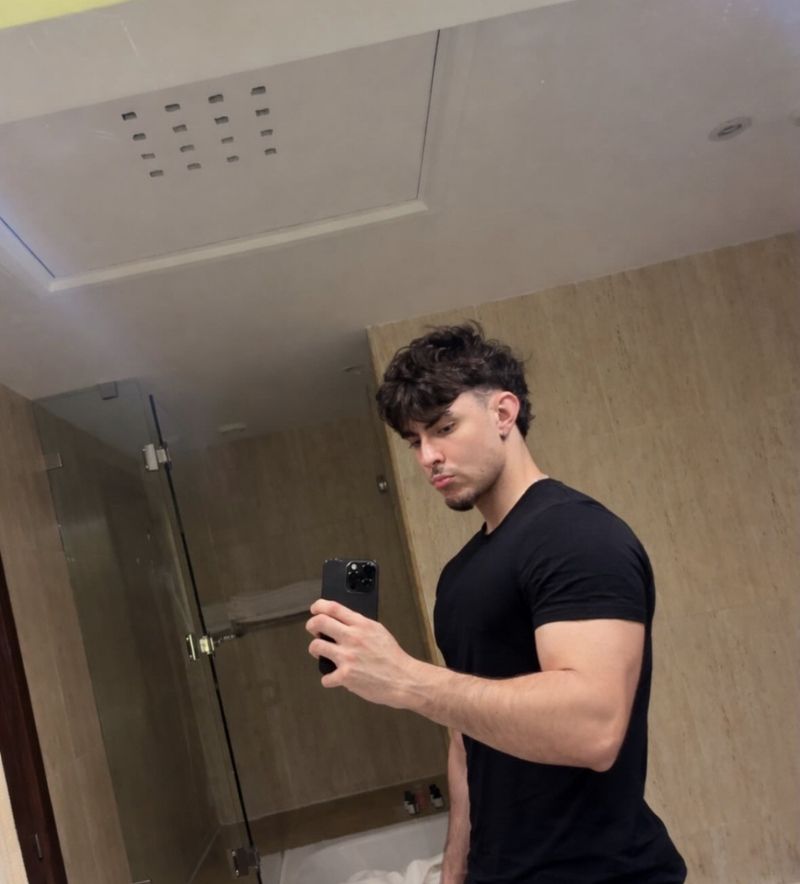 Sami, 27