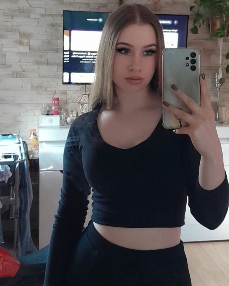 Klaudia, 22