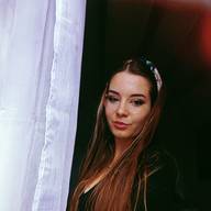 Mel, 28