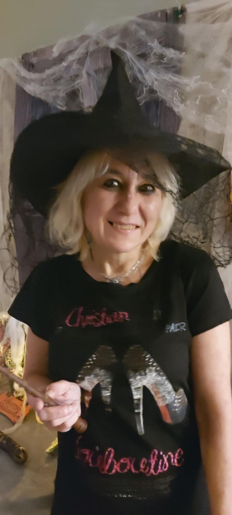 Ewa, 54
