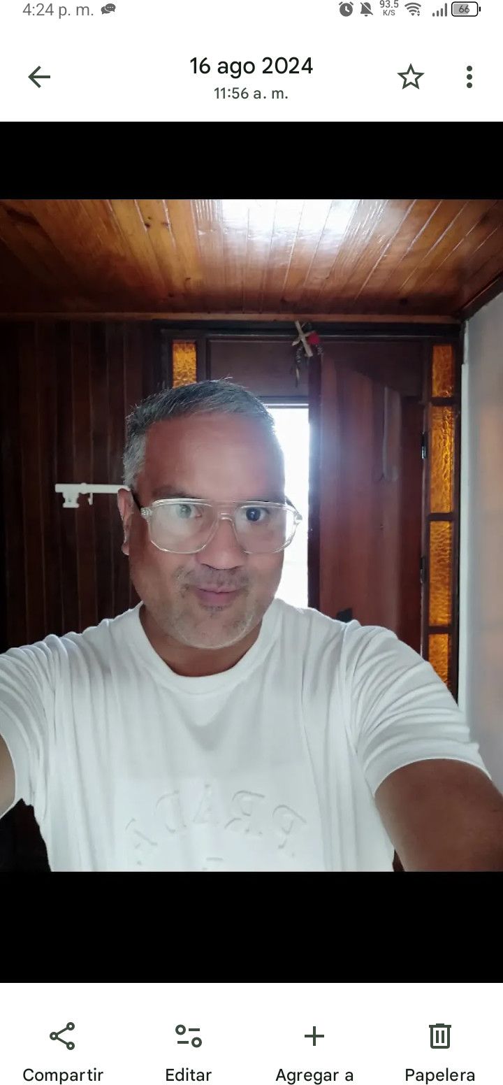 Juan, 52