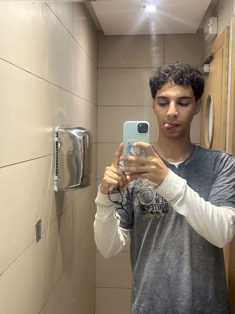 Anas, 23