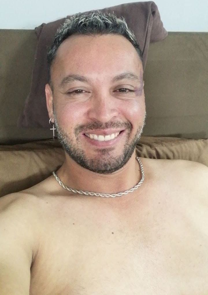 Leo, 40