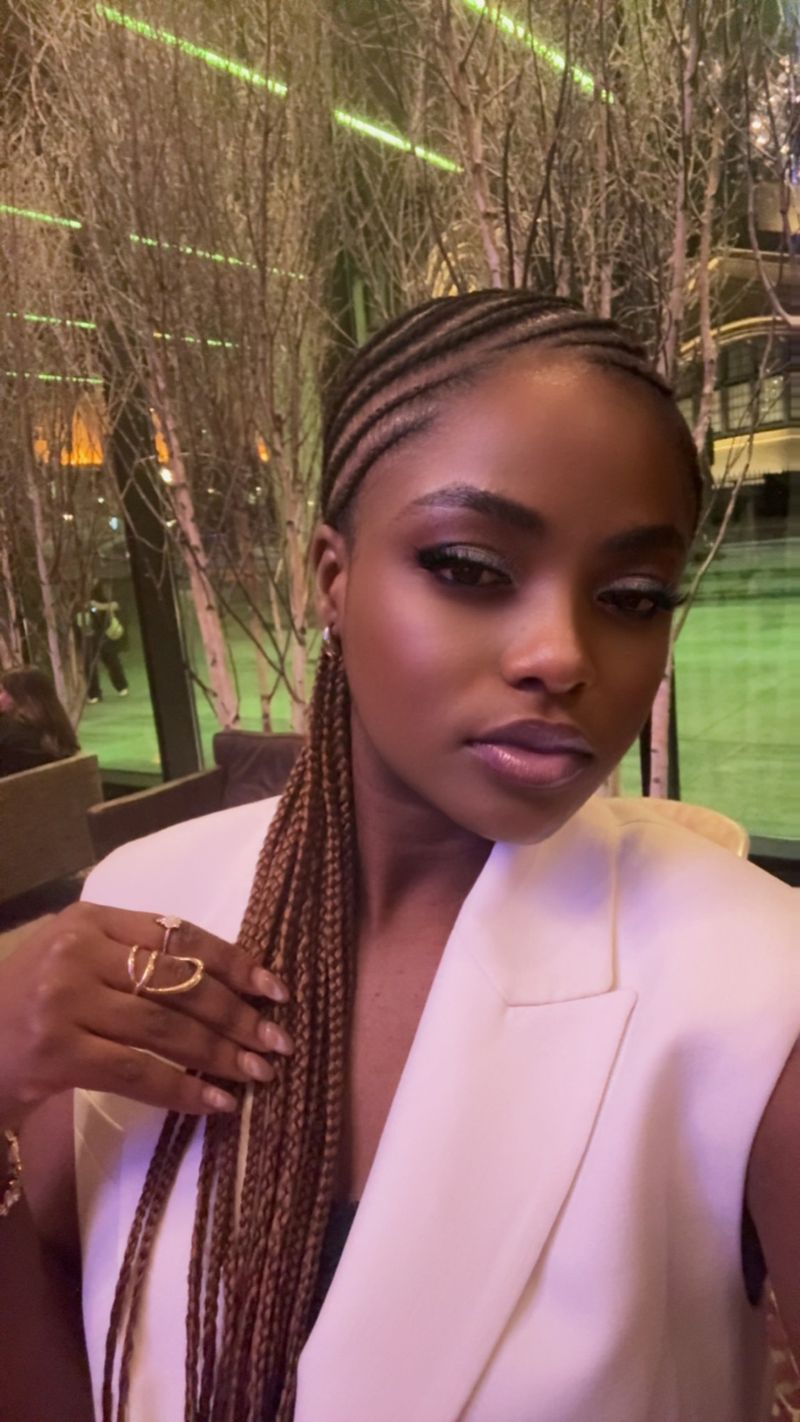 Kyria, 25