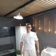 Nicolás, 27