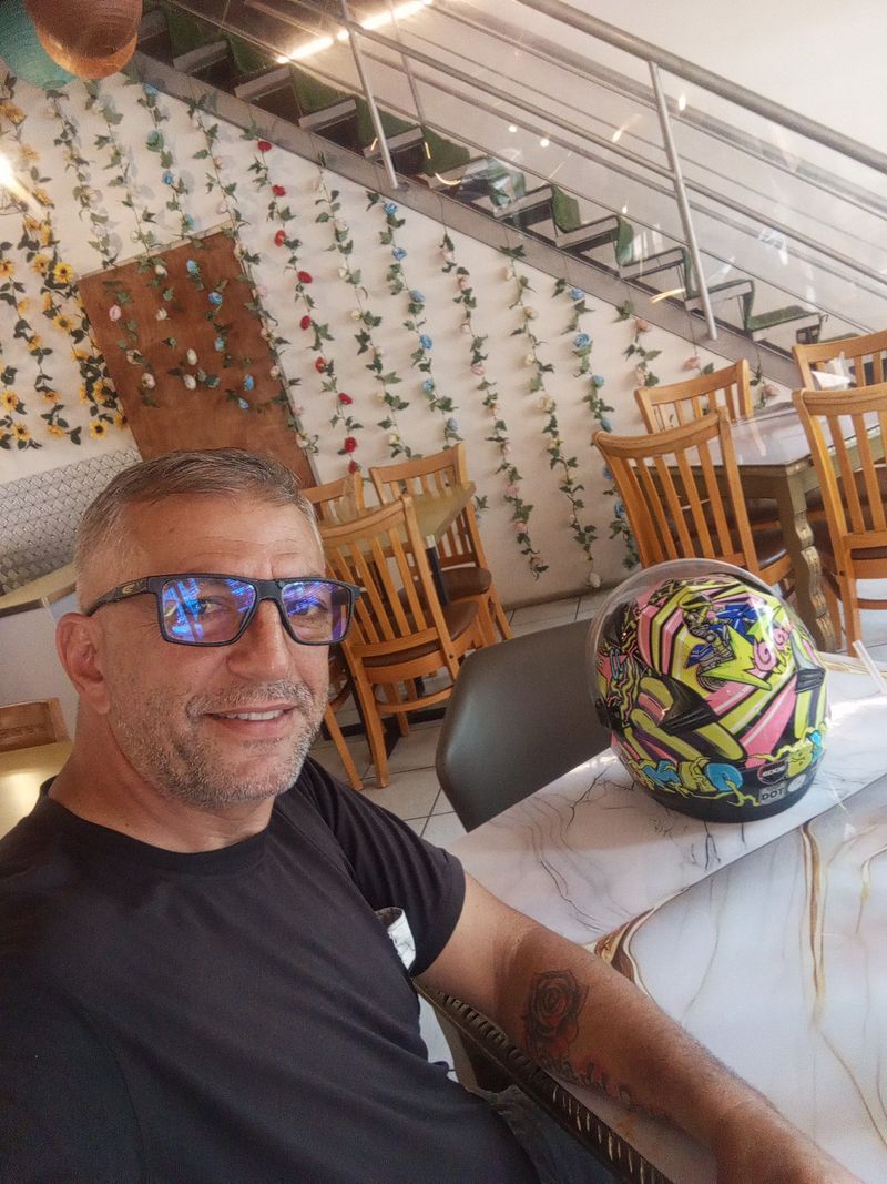 Ramiro F, 52