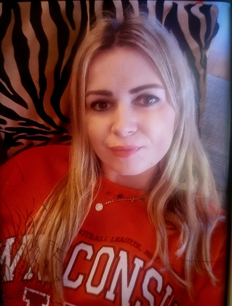 Karina, 45