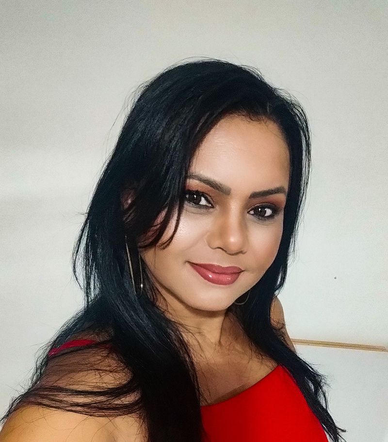 Vera, 49