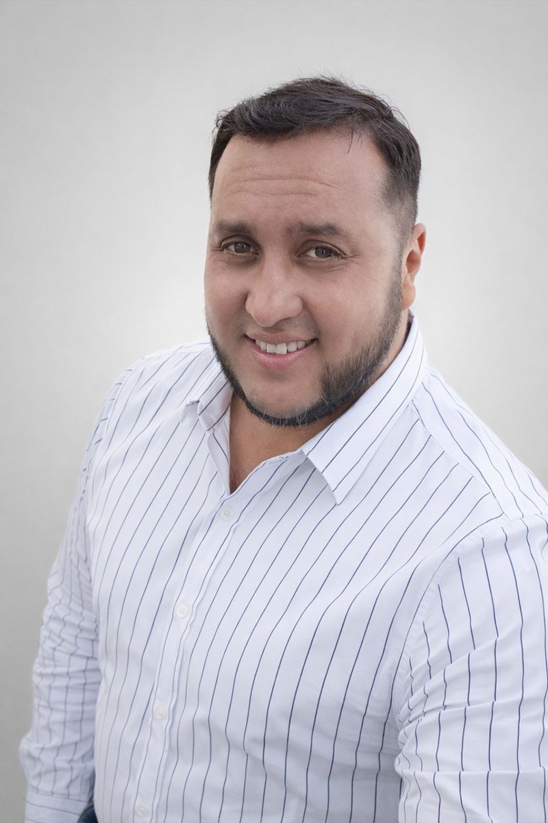 Antonio, 35