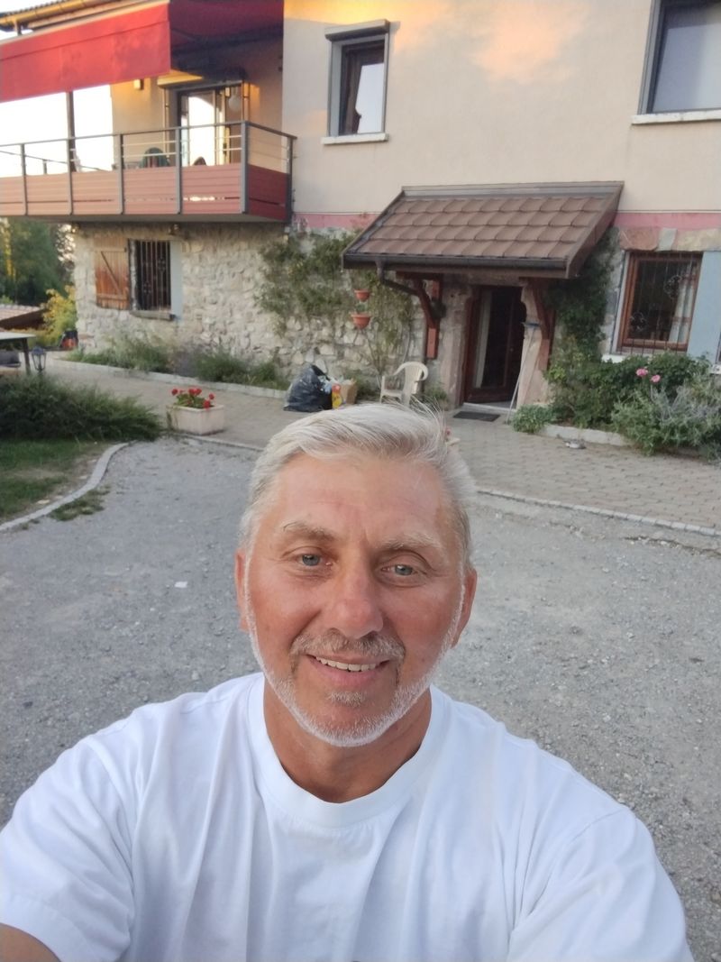Jacek, 60