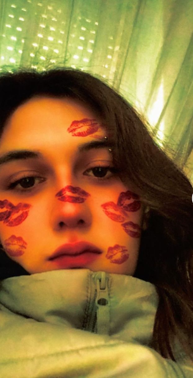 Bruna, 22