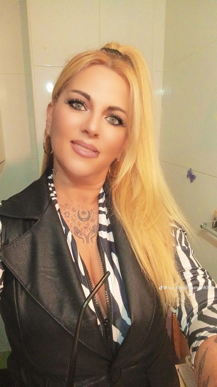 Sara, 53