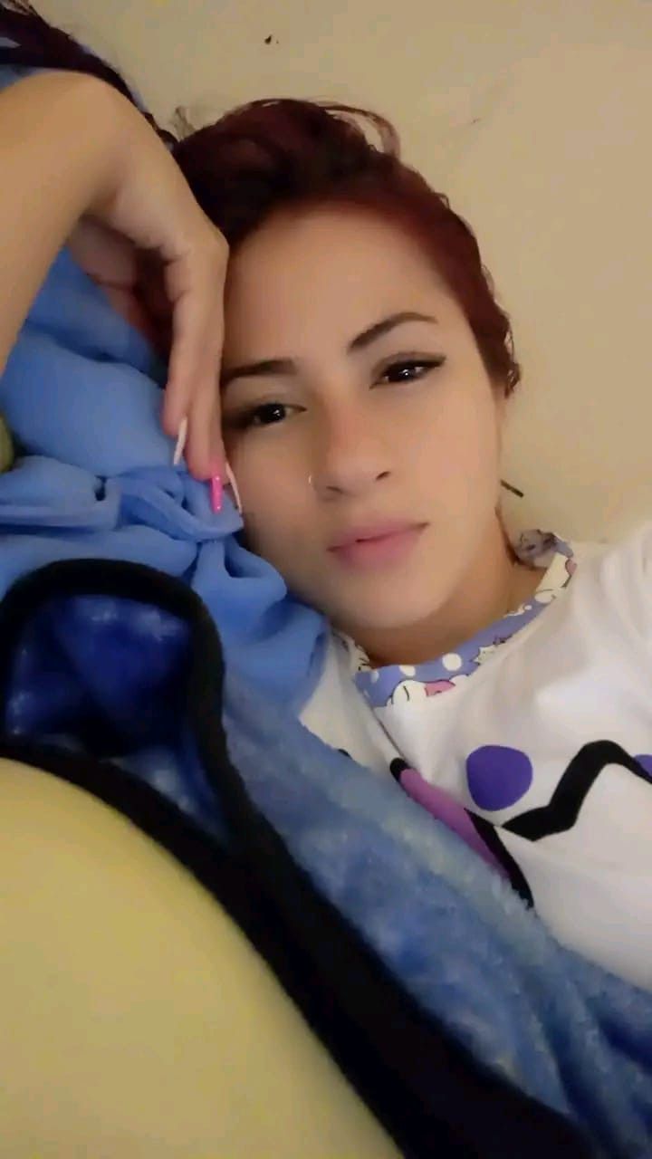 Erika, 25