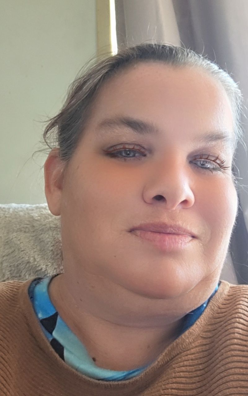 Mia, 47