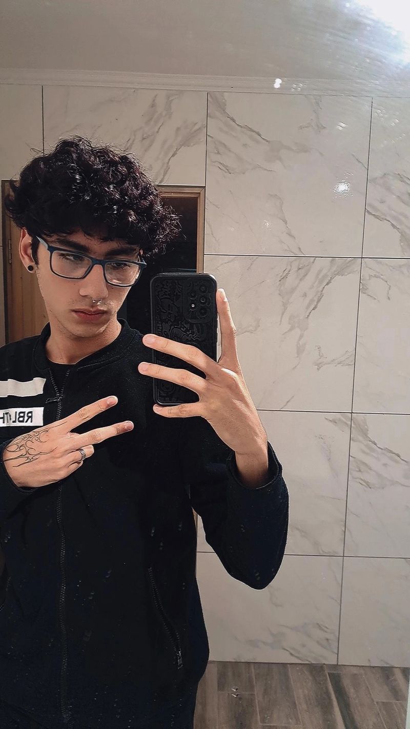 Martin, 18
