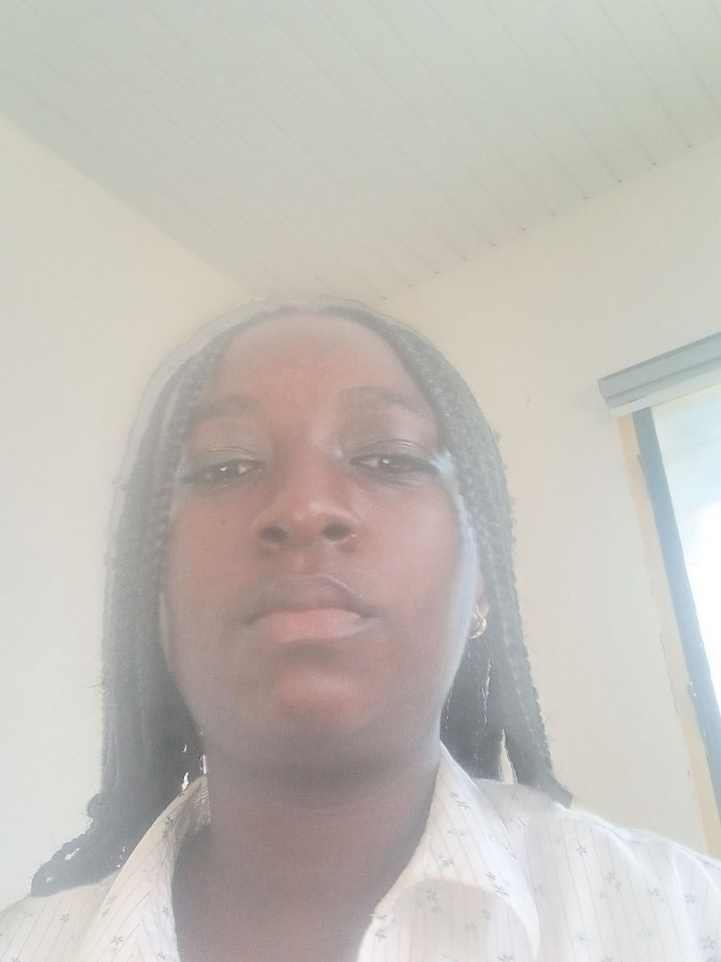 Nana, 25