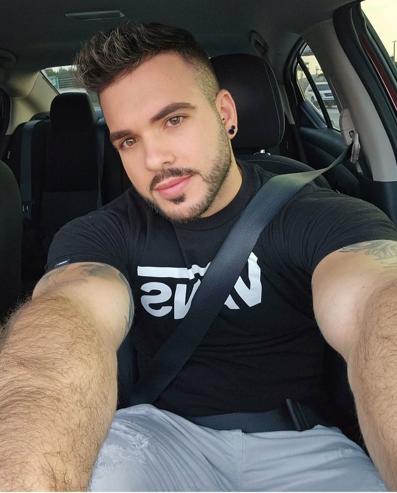 Marcos, 37