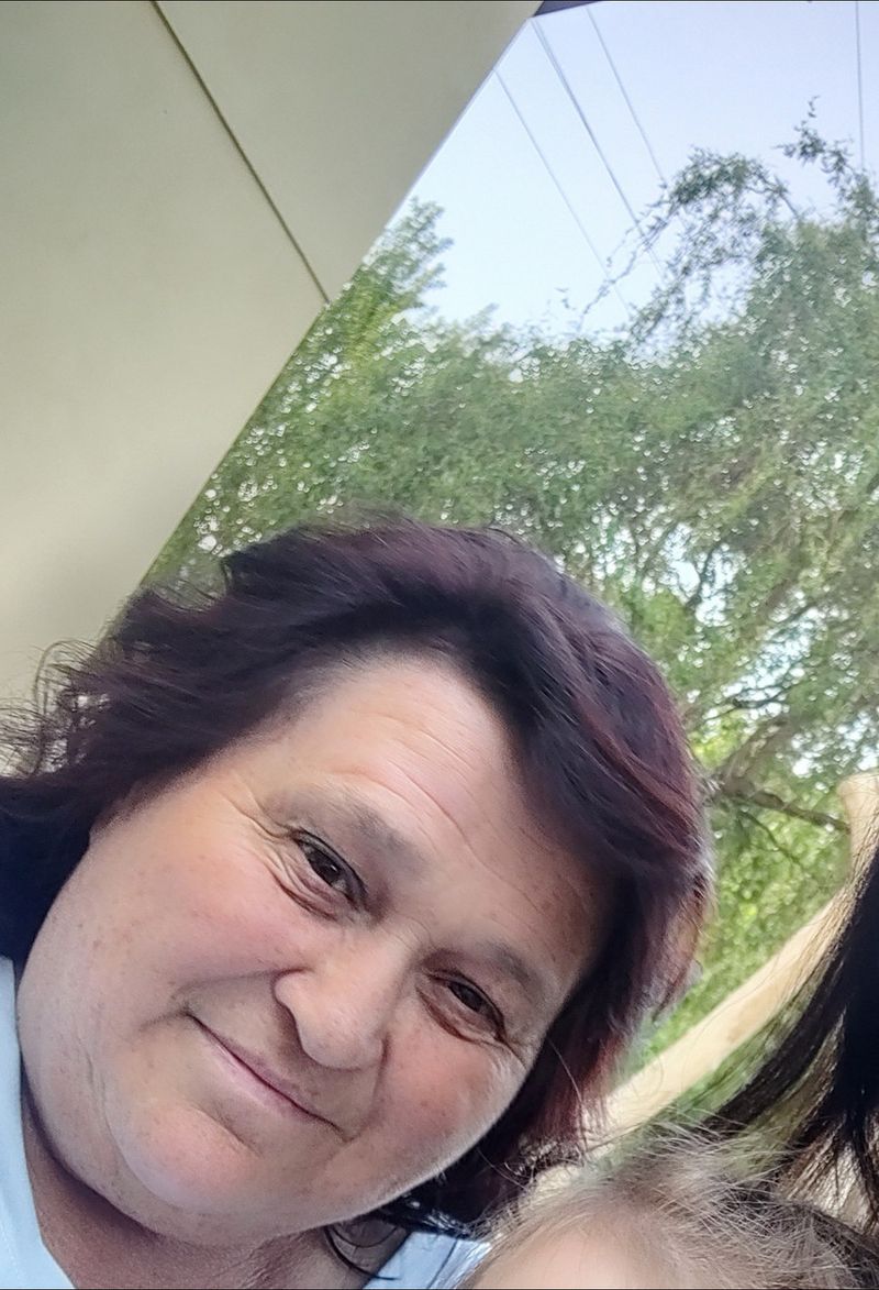 Emilia, 60