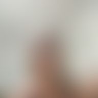 Cristina, 47