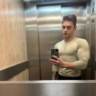 Gabi, 24