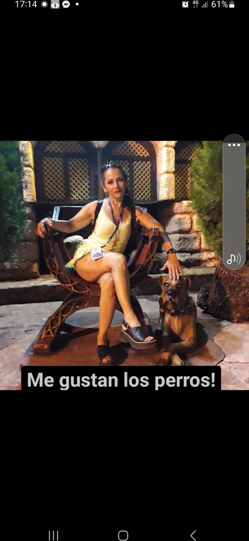 Julia, 49