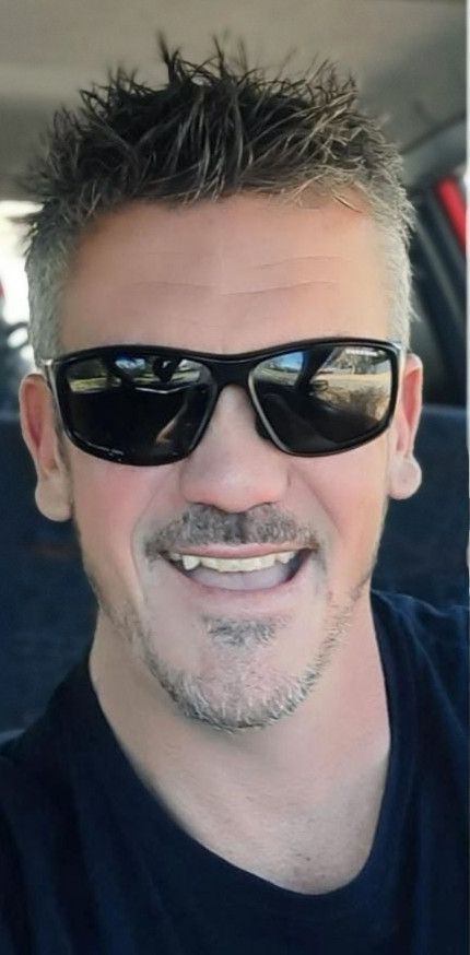 Anton, 43