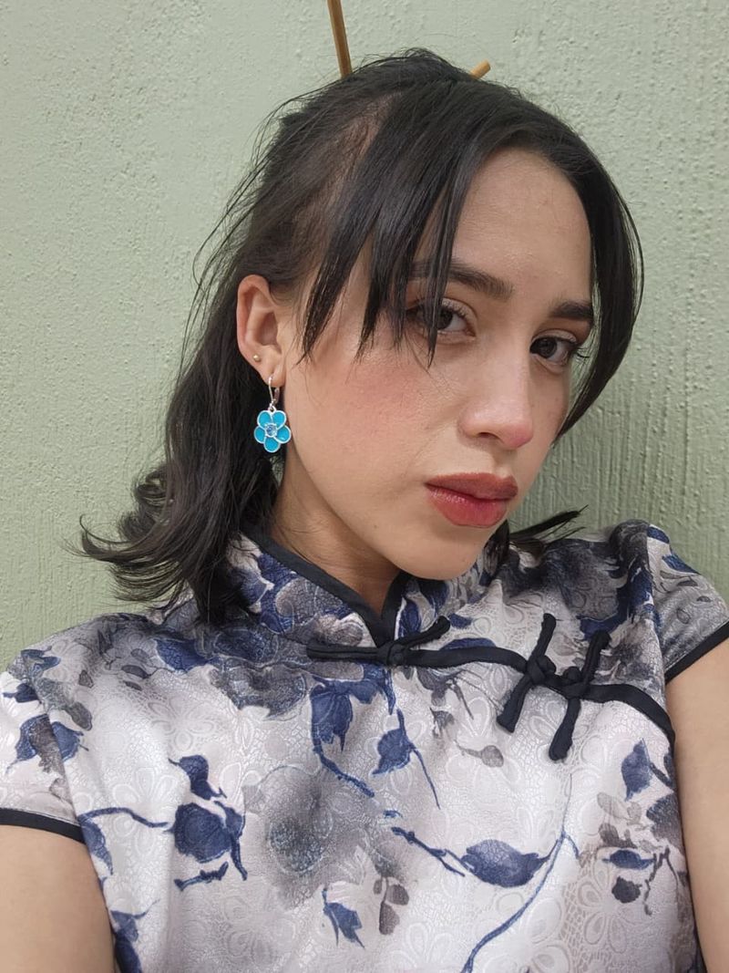 Mila, 23